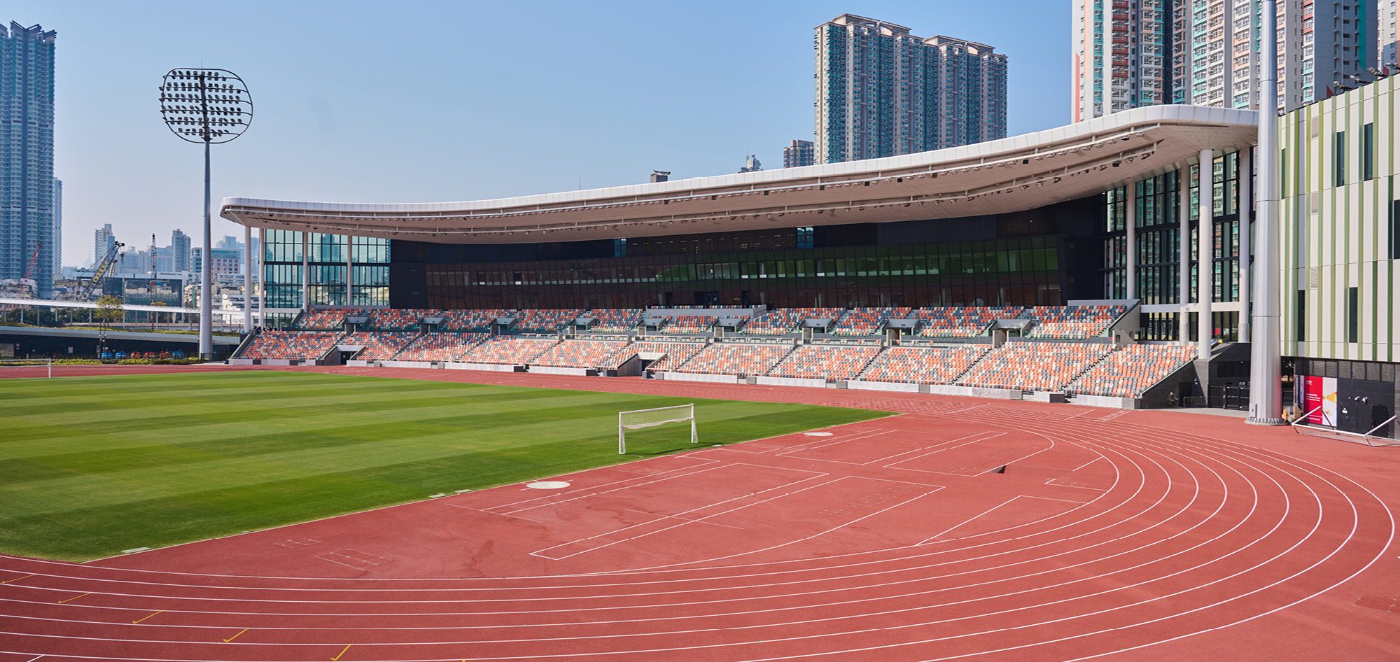 守型中场